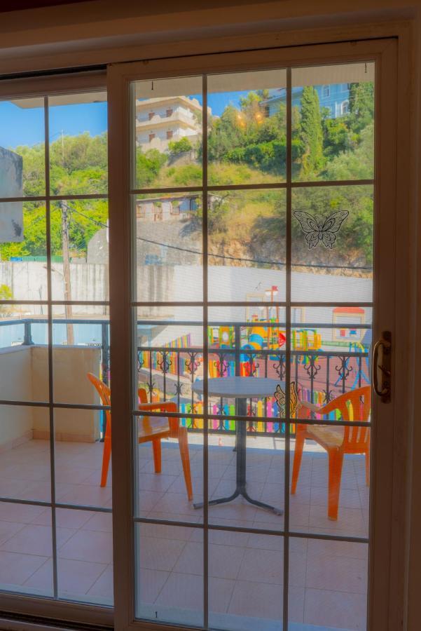 Valsamis Villa Apartments Poros  Exteriör bild