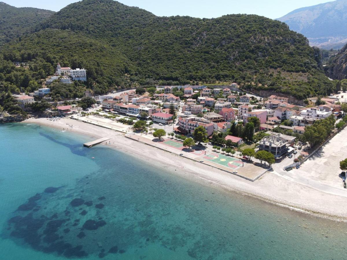 Valsamis Villa Apartments Poros  Exteriör bild